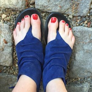 Deena and Ozzy Sandals 9 (Urban Outfitters)