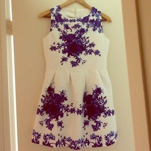 White and Blue floral embroidered Dress S