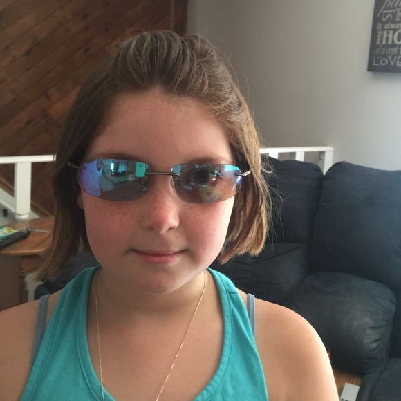 Mirrored sunglasses - Picture 2 of 3