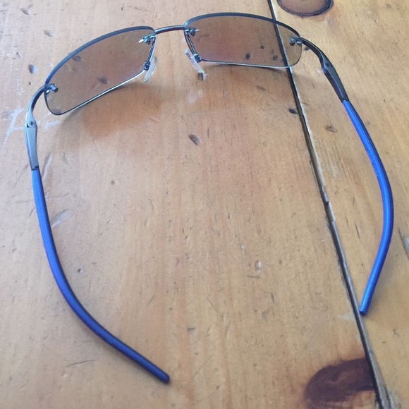 Mirrored sunglasses - Picture 3 of 3