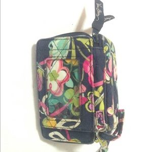 ** SOLD on M ** Vera Bradley Smartphone Wristlet