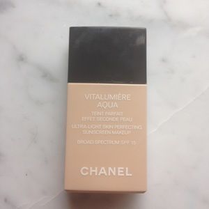 CHANEL Vitalumiere Aqua 40 Beige