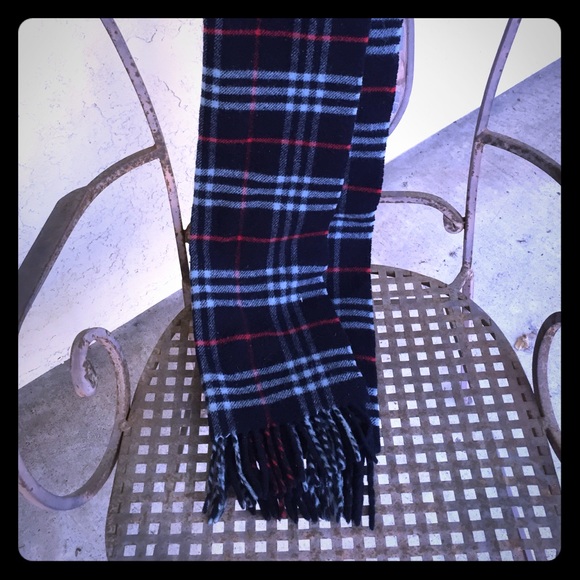 Burberry lambs wool scarf!