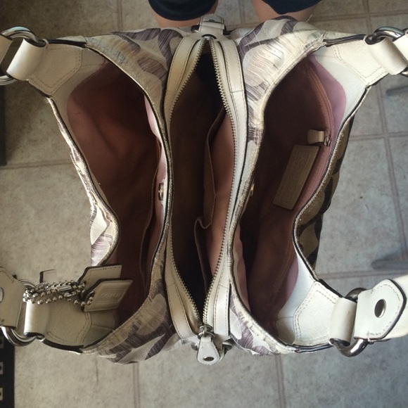 Coach purse - Picture 2 of 4