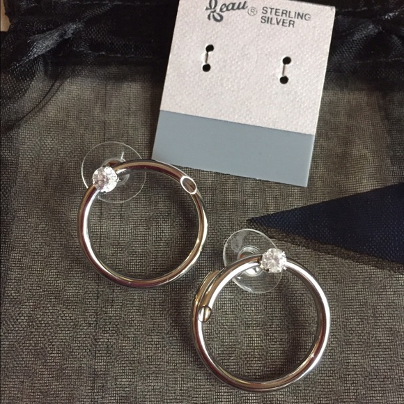 Sterling Silver Hoop Earring BNWOT - Picture 2 of 4