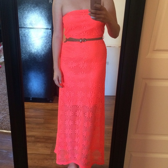 Fluorescent orange ADORABLE maxi dress! 😍