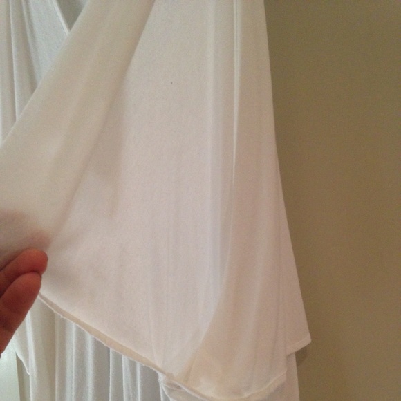 Butterfly sleeve top by Mara Hofan - Picture 3 of 4