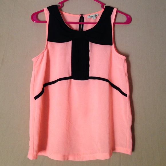 Orange and black bow tank