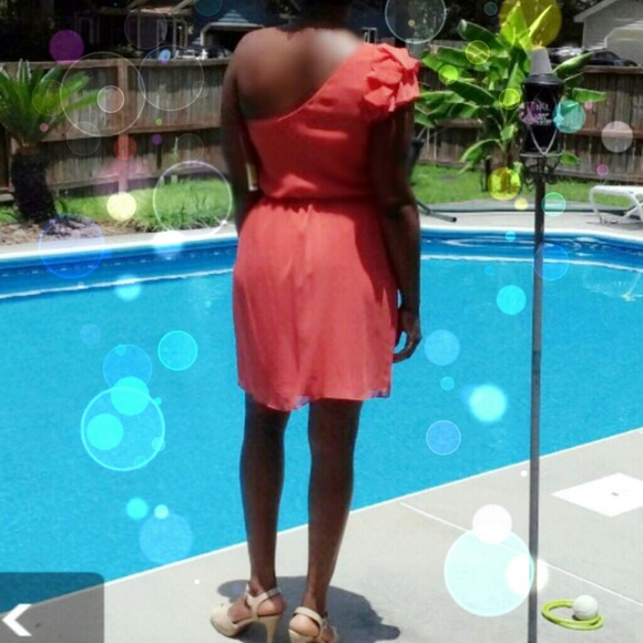 Coral dress - Picture 2 of 3