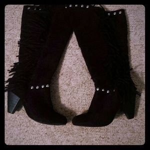 Heeled tassel boots