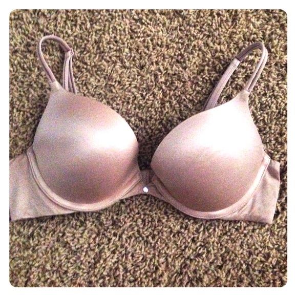 VS nude push-up bra