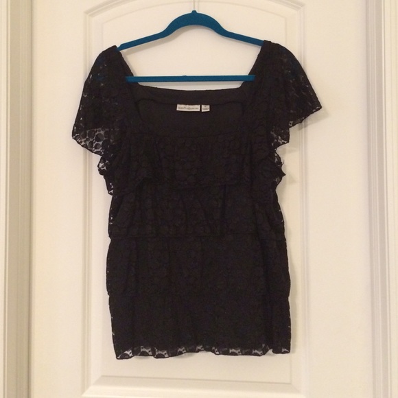 JohnPaulRichard Tops - JohnPaulRichard XL black lace top cap sleeve