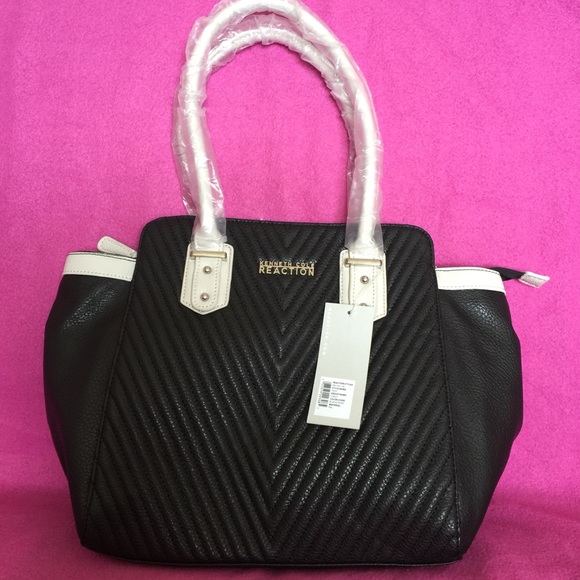 🚫Sold on Ⓜ️erc🅰ri🚫 Kenneth Cole Tote - Picture 4 of 4