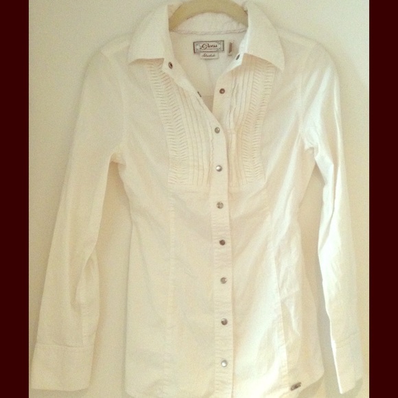 **SALE**Guess White Blouse
