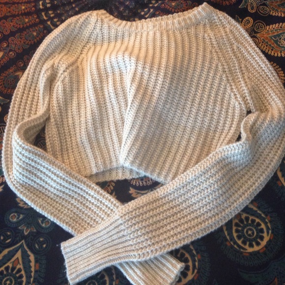 Kimchi blue cream cropped sweater