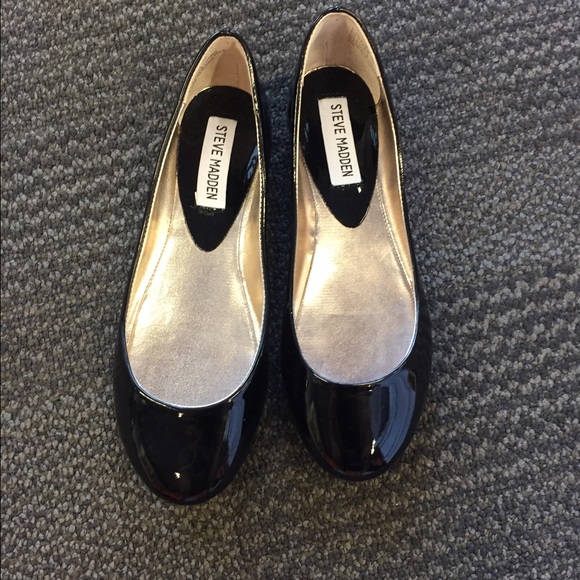 Steve Madden Flats - Picture 1 of 3