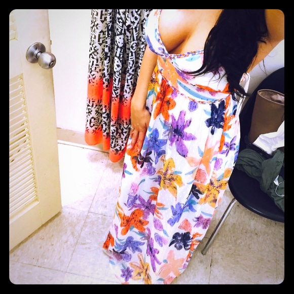 Flower maxi dress 🌸 - Picture 1 of 1