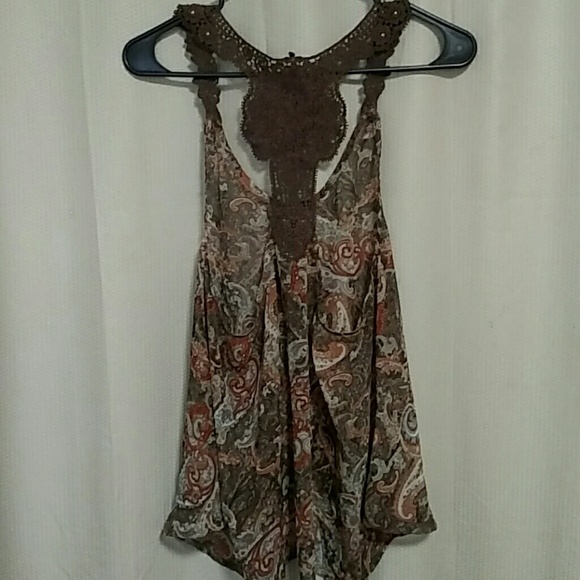 Racer tank lace on back