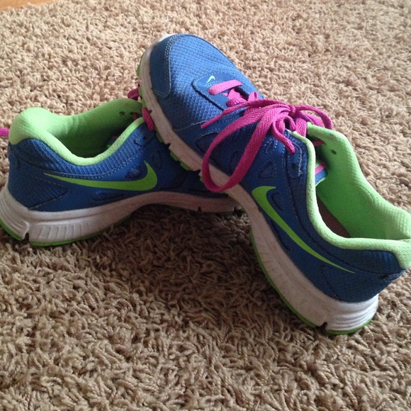 Nike running shoes - Picture 1 of 1