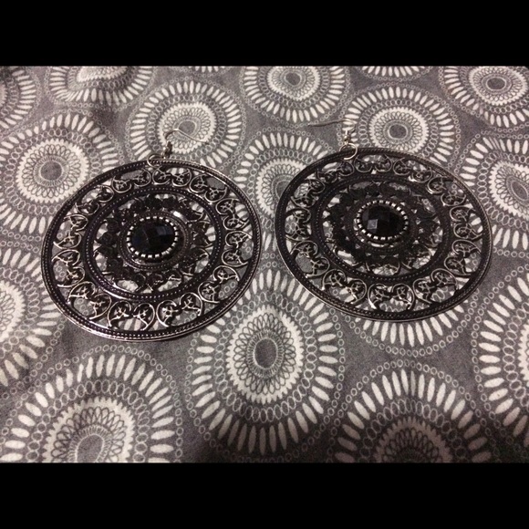 Cool punk earrings - Picture 3 of 3