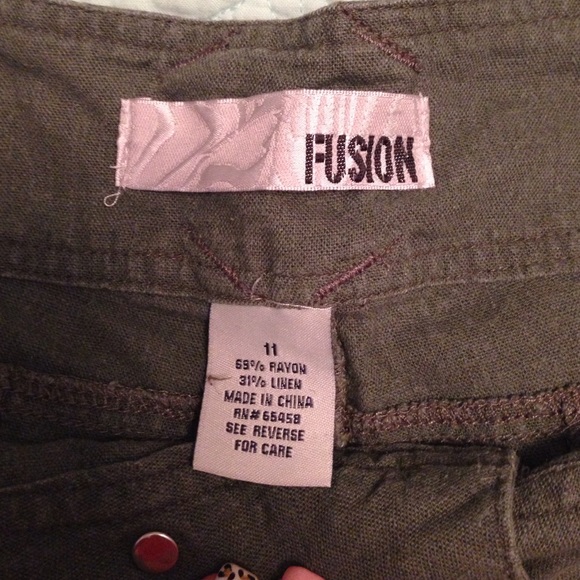 Dark green shorts - Picture 3 of 4