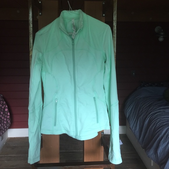 Lululemon running jacket
