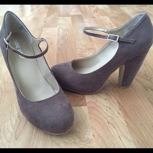 🚫SOLD 🚫 Nine West Suede Brown shoes