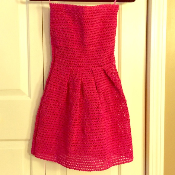 NWOT pink strapless dress