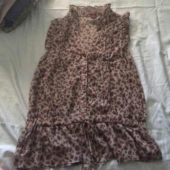 Brown flower dressy shirt