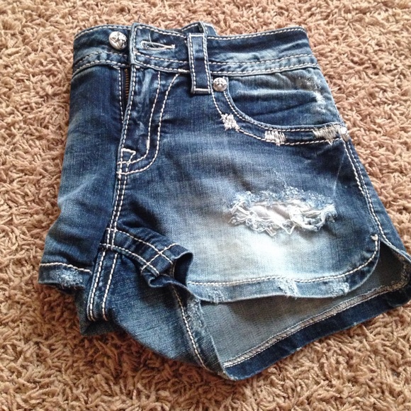 Buckle Miss me shorts - Picture 2 of 2