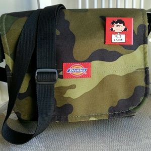 Dickies Camouflage crossbody