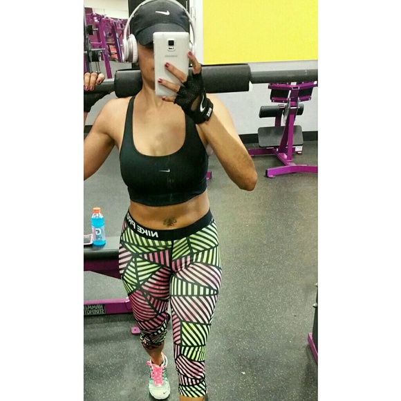 NIKE SPORT BRA - Picture 2 of 2