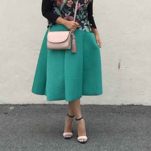 🎉HOST PICK🎉H&M skirt - Picture 2 of 4