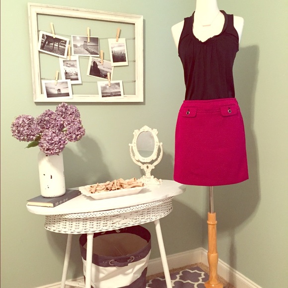 Banana Republic Black Tank Top (Size Medium)