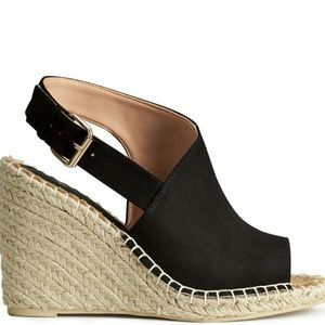 Wedge heeled sandals-black