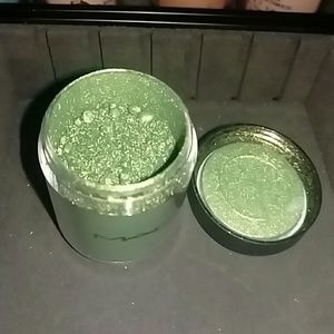 Golden Olive MAC Pigment