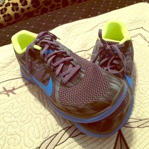 NWOT Men's Nike Free 4.0