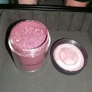 Pinked Mauve MAC Pigment