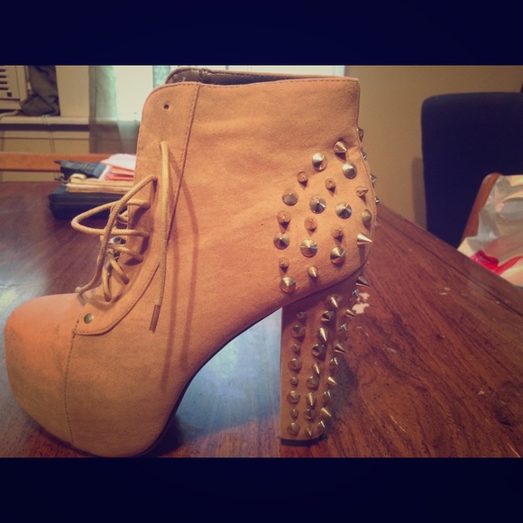 Another pair of my daughters boots