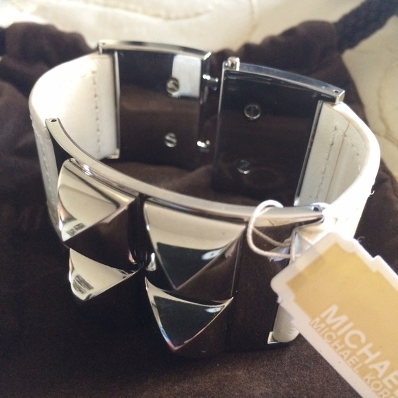 Michael Kors withe leather pyramid bracelet