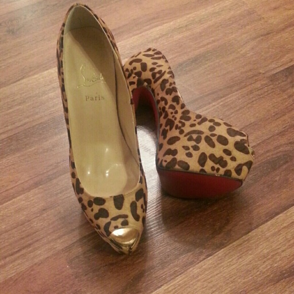 Brand new leopard peep toe pump. Size 40