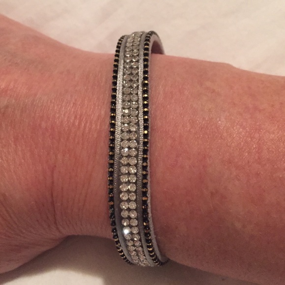 Pretty Magnetic Closure Bracelet