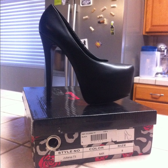 Sexy Black Platform Heels