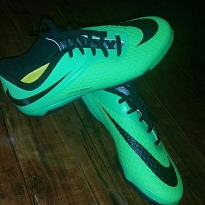 Green Nike Hypervenom Phatal