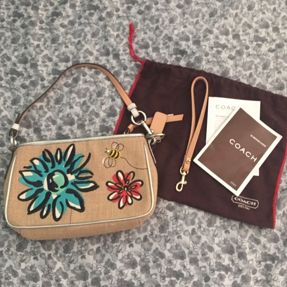 Coach Handbags - Coach Straw Motif Floral Bumble Bee Demi Purse