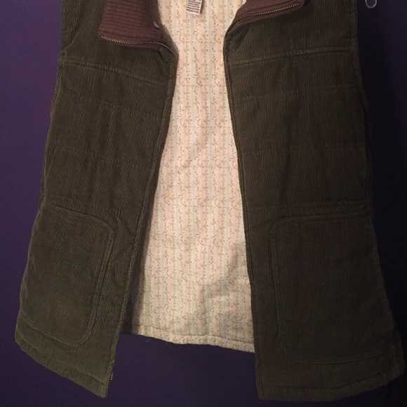 Vest - Picture 4 of 4