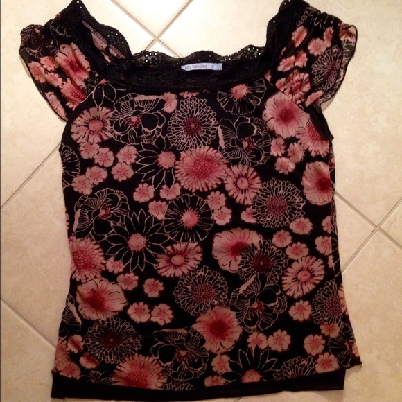 Retro lace trim floral top lined
