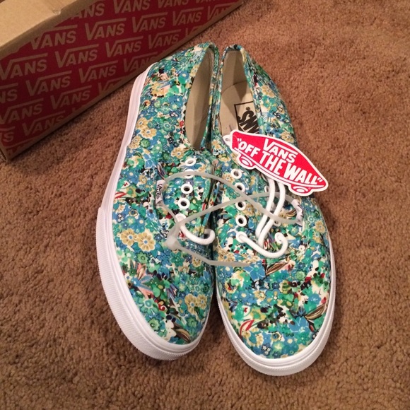 pool green vans