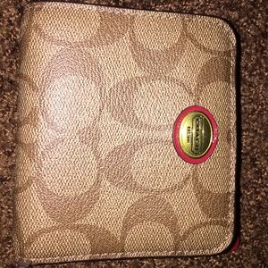 🚫Do NOT buy🚫 Traded to lbailey52899-coach wallet