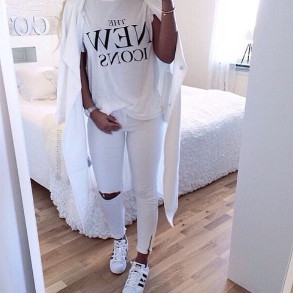 🌟 The New Icon Statement T-shirt 🌟 - Picture 3 of 3